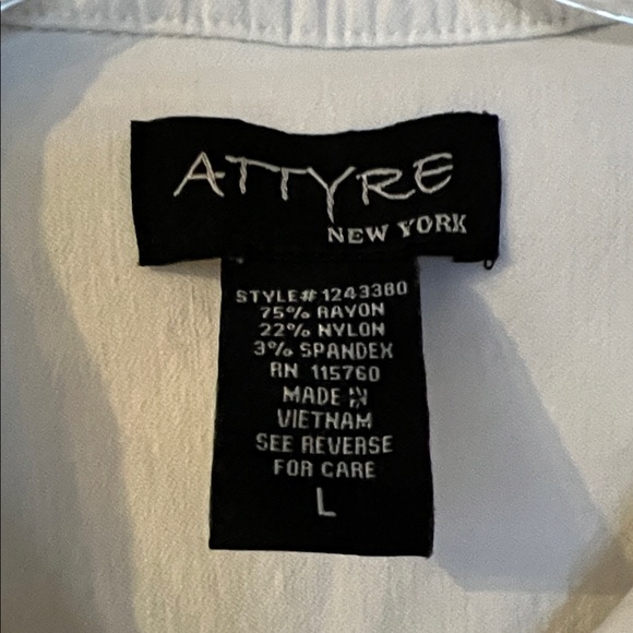 🌷spring pick🌷Attyre White Sleeveless Jacket - Picture 2 of 3